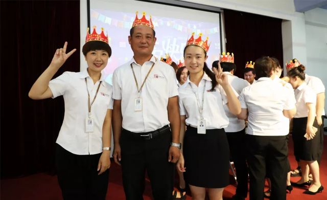 乾港集團(tuán)7月員工生日會(huì) 乾港集團(tuán)7月員工生日會(huì)